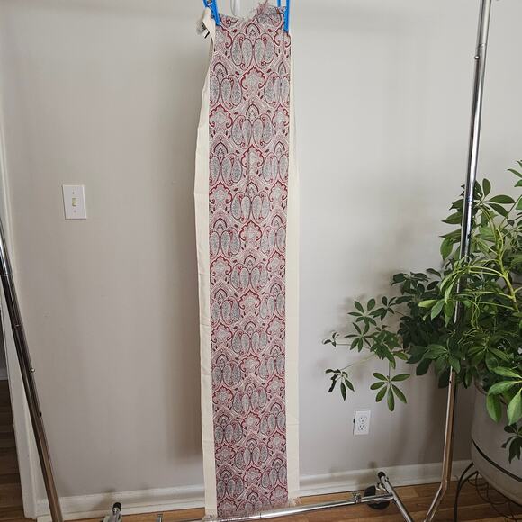 Emanuel Ungaro Paisley Silk Oblong Scarf – Red & Ivory Long Designer Wrap - Picture 3 of 5
